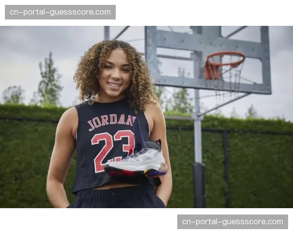 NCAA女篮最终四强诞生，爱荷华、南卡、斯坦福、UCLA会师